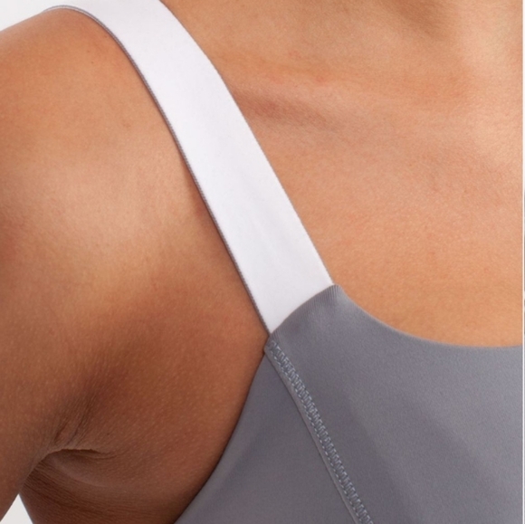 Lululemon, Adjust‎ Me Bra, Fossil, Size 8 - Picture 12 of 12